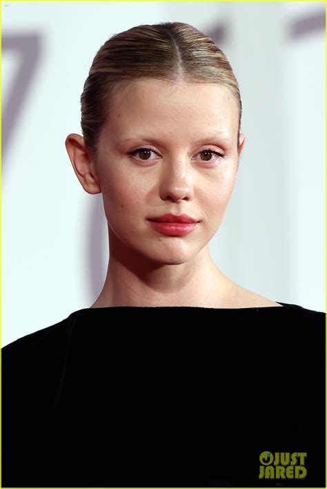 mia goth dublanet|Pearl (2022) .
